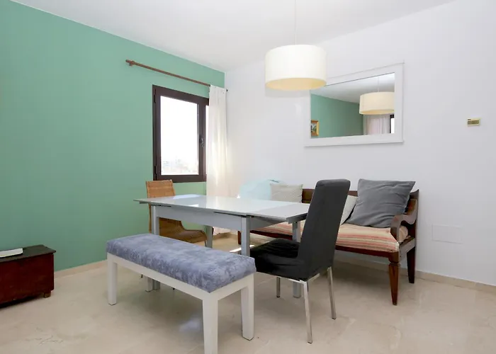 Town Eddie * Εστεπόνα