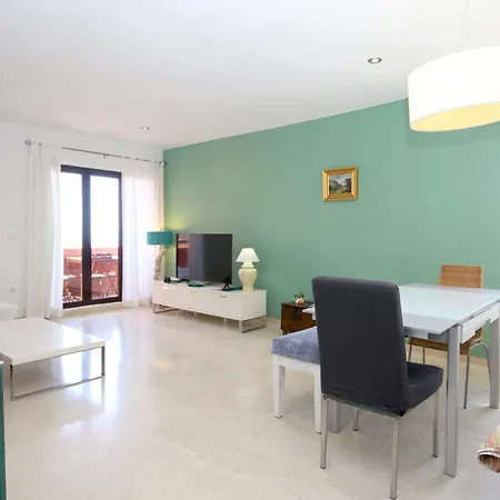 Town Eddie Apartamento Estepona